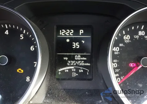 2015 Volkswagen Jetta 2.0L S z USA, uszkodzony, nr VIN 3VW2K7AJ5FM201964